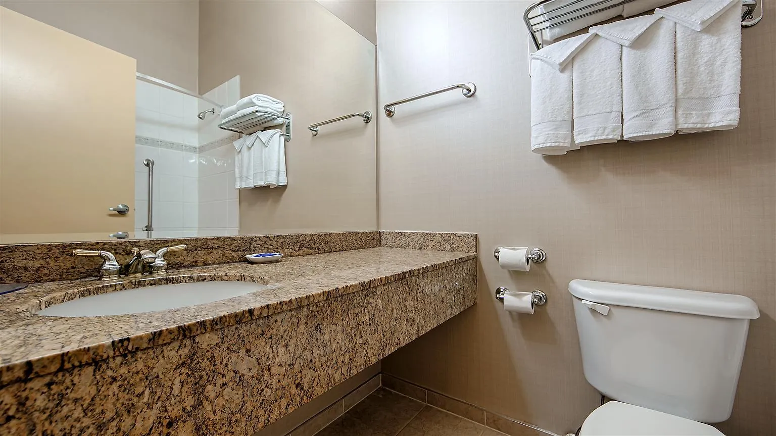 Best Western Plus Uptown Hotel Vancouver